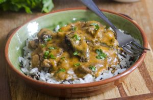 Easy Slow Cooker Beef and Mushrooms