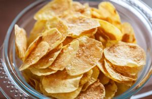 Microwave Herb Potato Chips