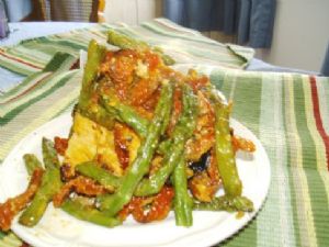 Rhea's Baked Chicken w/Sun-Dried Tomato & Asparagus 