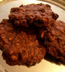 Rich Oatmeal - Molasses Raisin Cookies