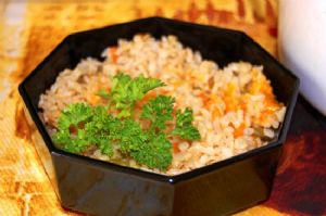 Quick Rice Cooker Cheesy Brown Rice and Vegetables