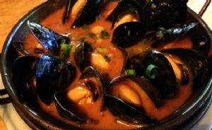 P.E.I. Mussels in Tomato Broth 