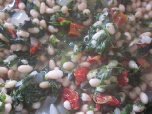 Tuscan White Beans w/ Spinach and Sun Dried Tomatoes