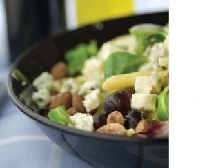Salad with Blue Cheese and Fruit