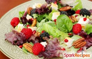 Summer Salad with Chicken & Berries