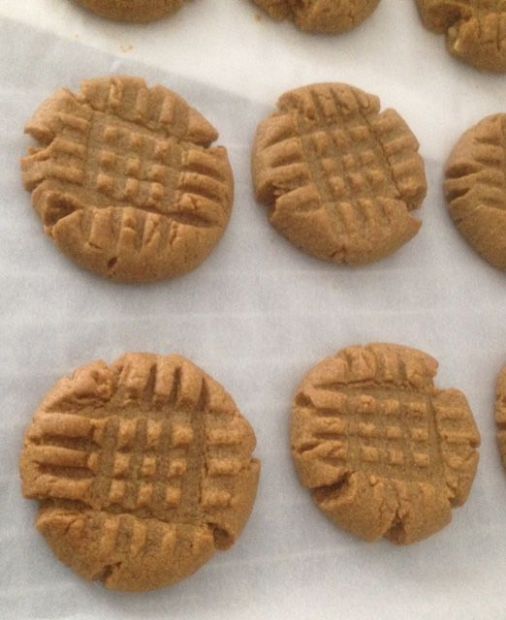 Gluten Free 3 Ingredient Peanut Butter Cookies