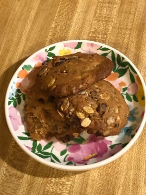 PB chocolate Chips Muesli Cookies...lower sugar