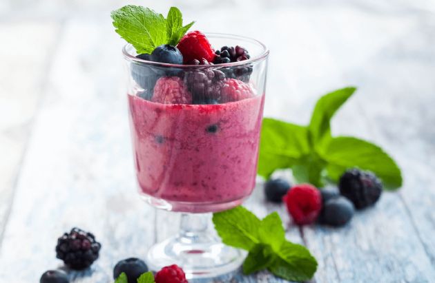 5-Minute Berry Smoothie
