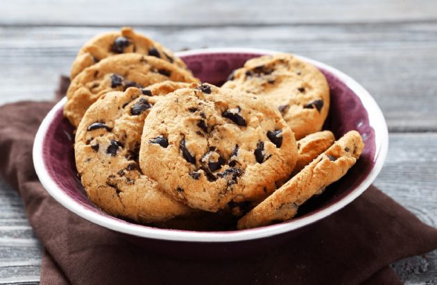 80-Calorie Chocolate Chip Cookies
