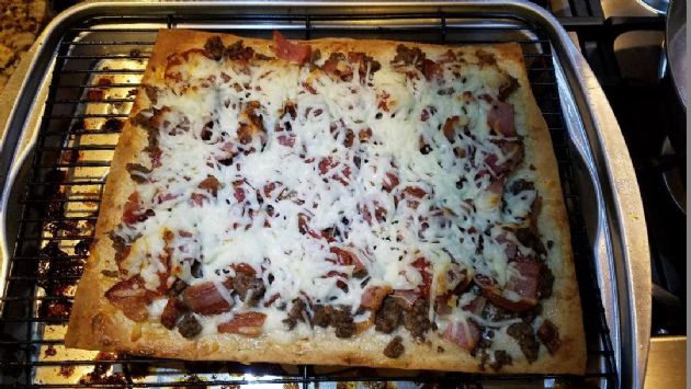 All meat pizza with ranch