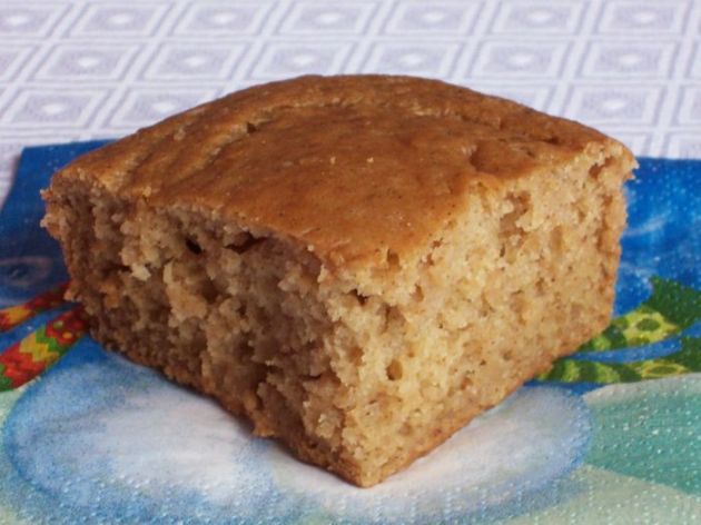 Applesauce cake