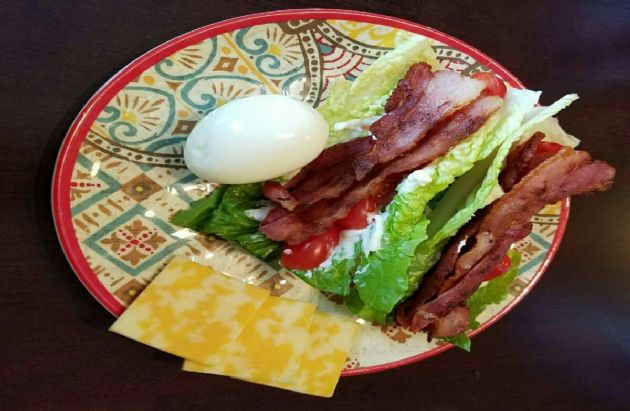 BLT low carb Lettuce wrap