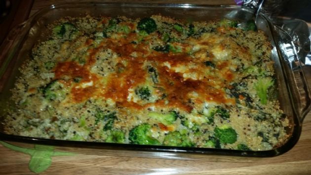 BROCCOLI QUINOA CASSEROLE