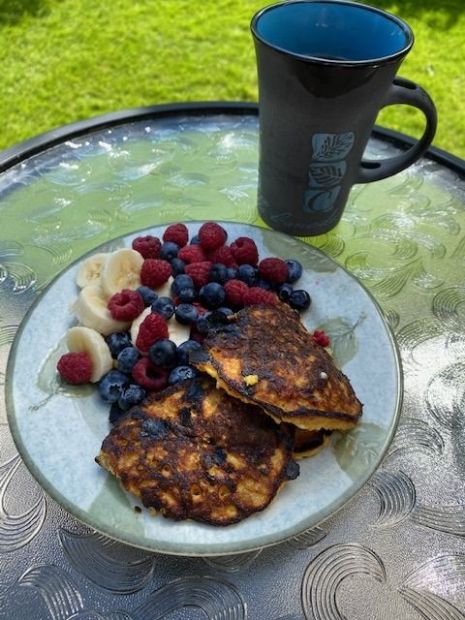 Banana Oatmeal Pancakes for One