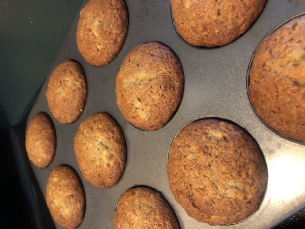 Basic banana muffins