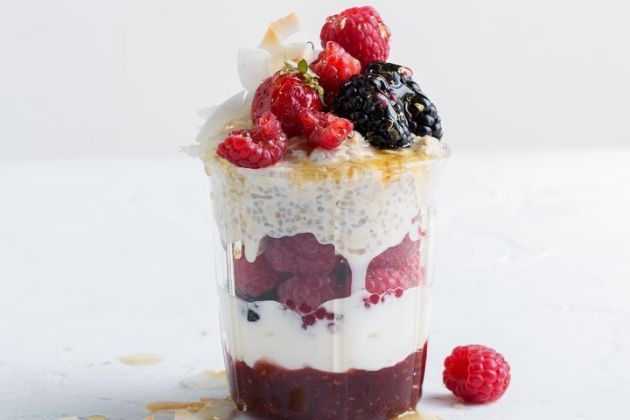 Berry Cheesecake Overnight Oats