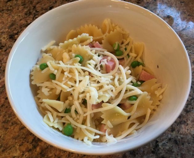 Bowtie Pasta With Ham and Peas for Two