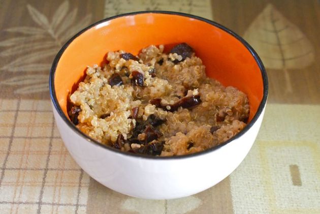 Breakfast Quinoa & Prunes