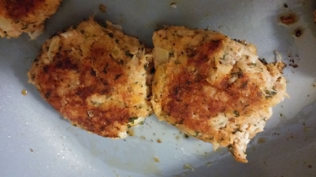 Canned Chicken Cakes