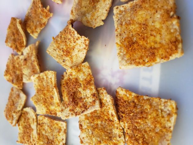 Cheesy Chipotle Tofu Crackers (AirFryer)