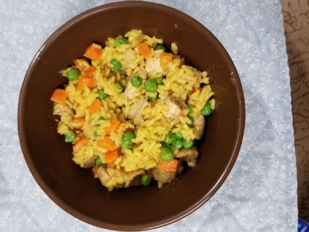 Chicken and Yellow Rice with Veggies