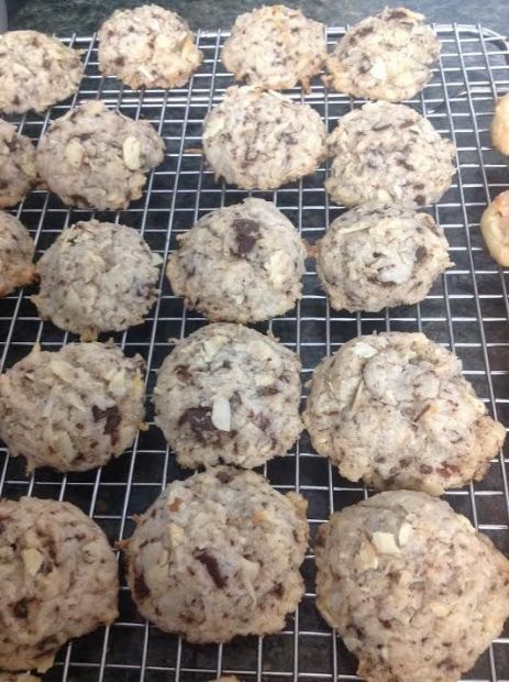 Coconut Almond Chocolate Cookies (Almond Joy)