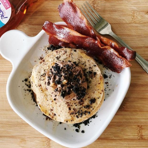 Cookies and Cream Protein Pancakes