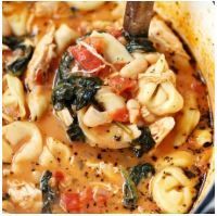 Creamy Tuscan Garlic Tortellini Soup