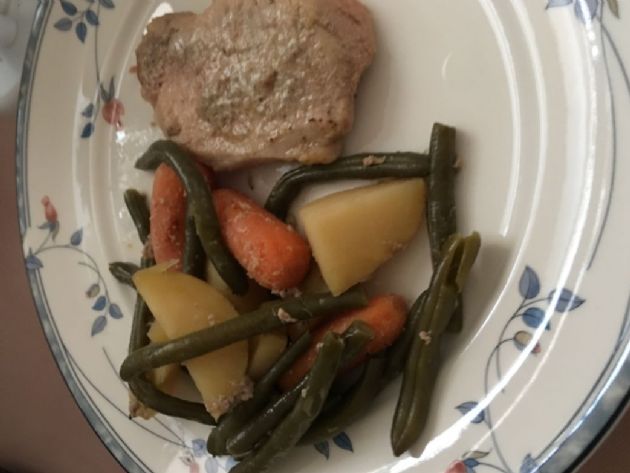 Crock Pot Roast Pork Chops, Potatoes, Carrots, & Green Beans