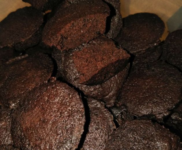 Cyndi's AWESOME Low Carb Brownies