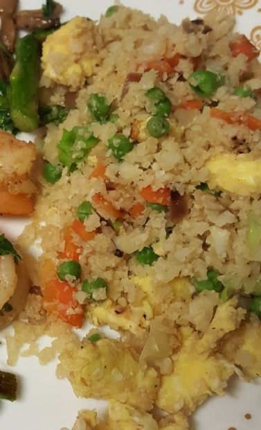 EASY CAULIFLOWER FRIED RICE