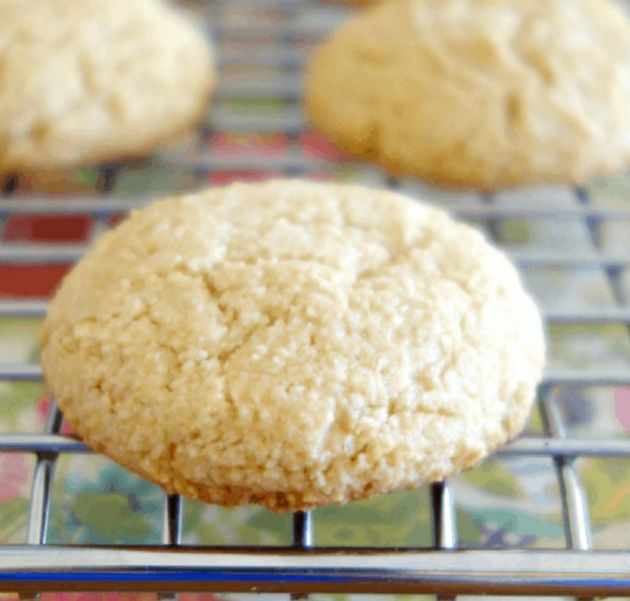 Easy keto almond cookies