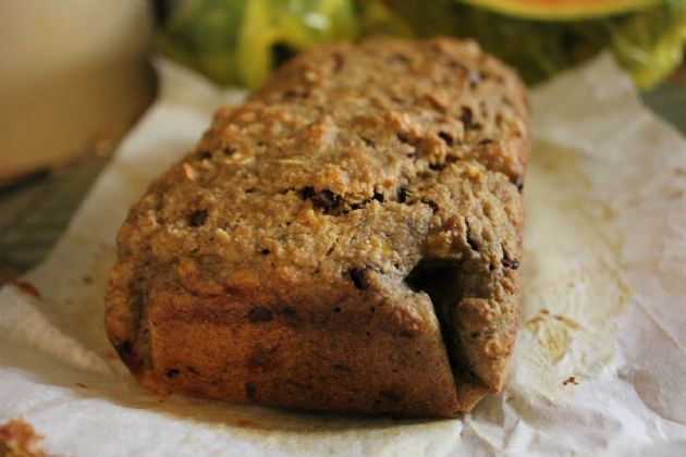 FLUFFY VEGAN BANANA BREAD