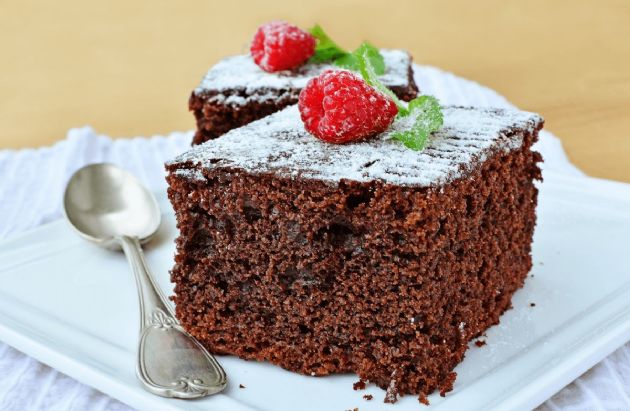 Flourless Gluten-Free Chocolate Cake with Raspberries