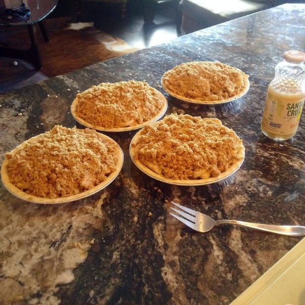 Graham Cracker Apple Crisp Pie Recipe