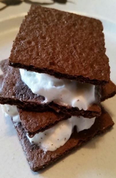 Graham Cracker Whipped Cream Sandwich