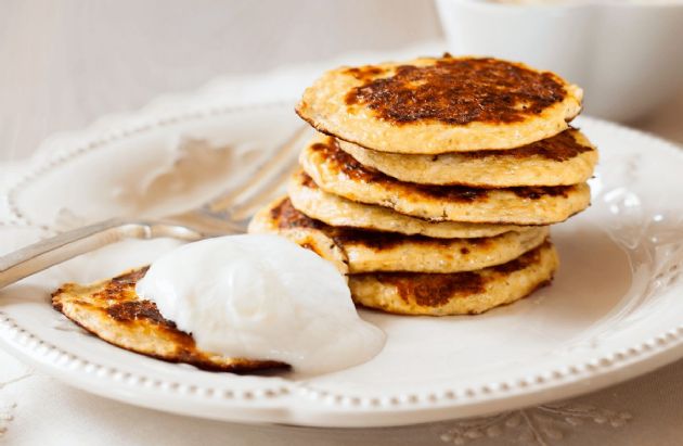 Greek Yogurt-Oatmeal Pancakes 