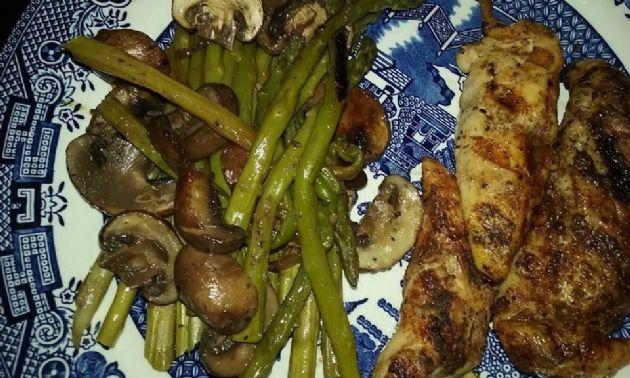 Grilled Asparagus and Baby Bella Mushrooms