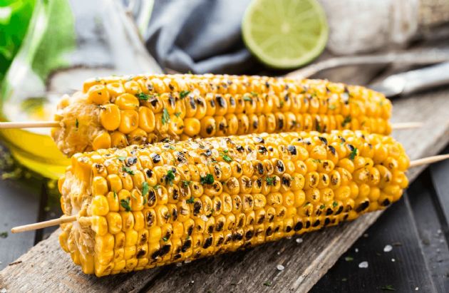 Grilled Corn with Lime Butter 