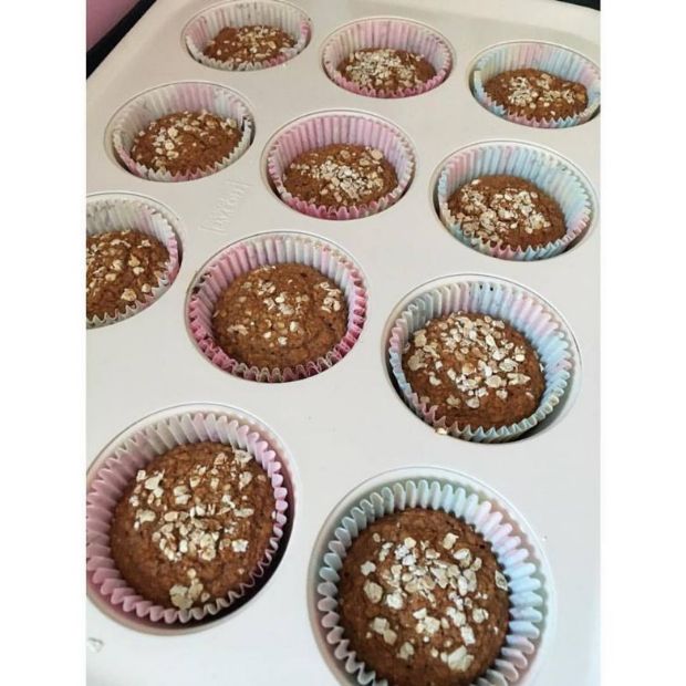 HEALTHY OATMEAL MUFFINS (No Flour, No Oil, Sugar Free) 2017