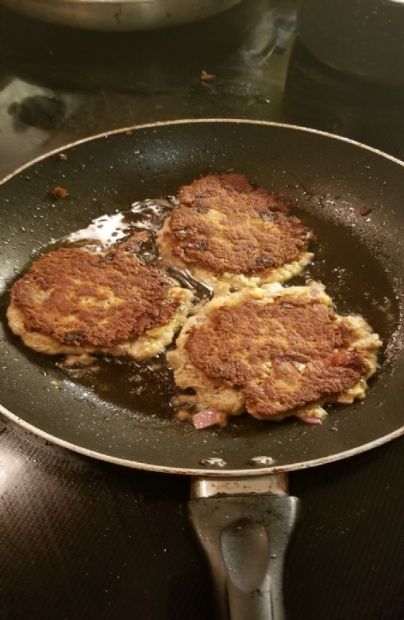 Keto salmon patties