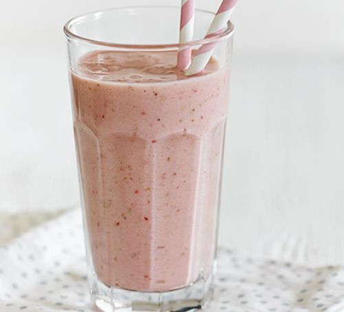 Kiwi, Strawberry, Banana & Peach Fruit Smoothie