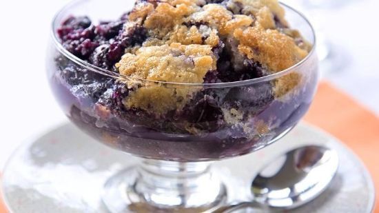 Nanny's Berry Cobbler