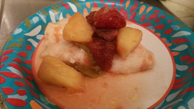 Orange Roughy with Zesty Citrus Sauce and Fruit