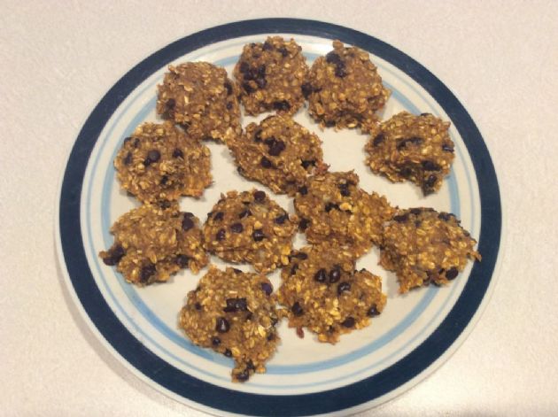 Pumpkin banana oat chocolate chip breakfast cookies