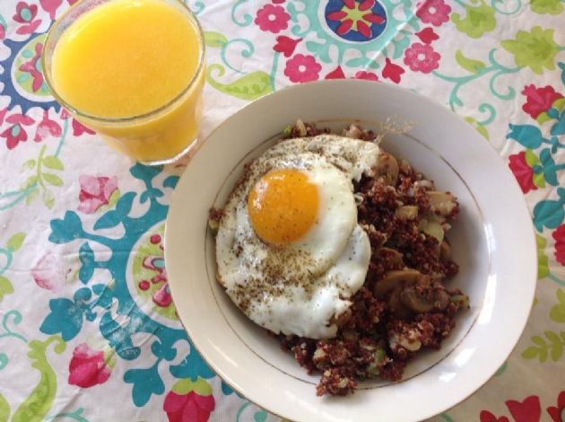 Quinoa Veggie Breakfast Bowl