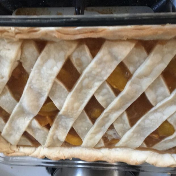 Reduced Sugar Deep Dish Peach  Pie