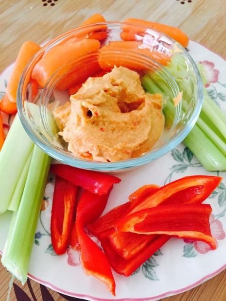 Roasted Red Pepper & Garlic Hummus