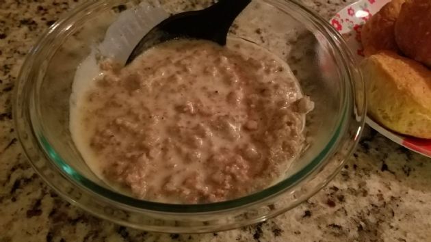 Sausage Gravy for Bisquets