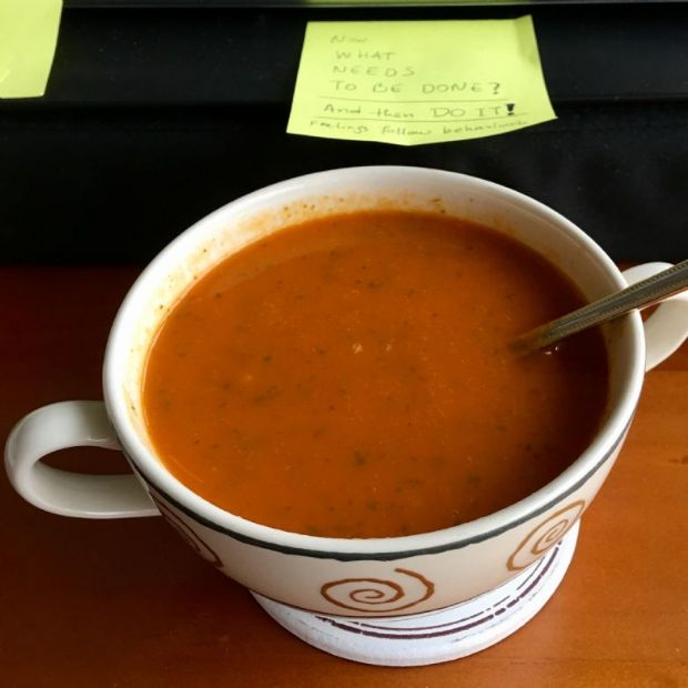 Simple grilled red pepper soup